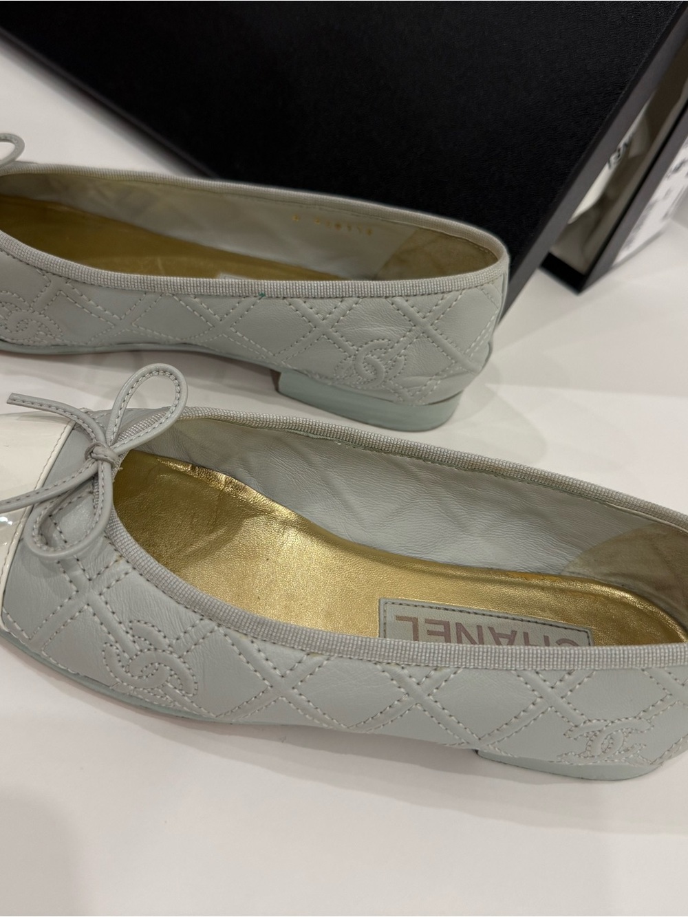 100% AUTHENTIC CHANEL Blue Gray Quilted Leather Ballet Flats with White Cap Toe - Picture 5 of 12